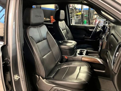 Used 2022 Chevrolet Silverado 1500 High Country w/ Technology Package AWD/4WD image 11