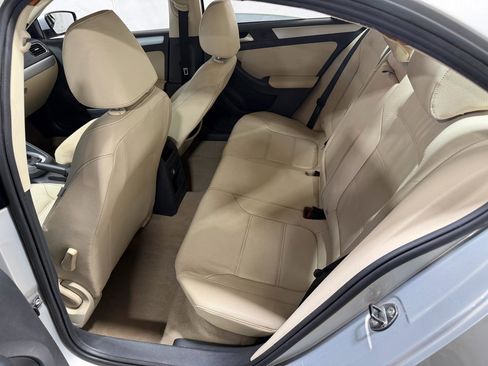 Used 2012 Volkswagen Jetta TDI FWD image 19