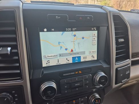 Certified 2018 Ford F150 Lariat w/ Equipment Group 502A Luxury image 26