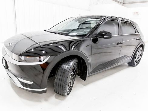 Used 2023 Hyundai Ioniq 5 SEL RWD image 3