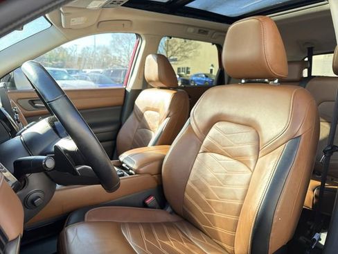 Used 2023 Nissan Pathfinder Platinum w/ Cargo Package image 11