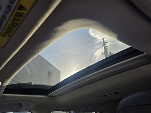 Used 2021 Subaru Outback Limited image 19