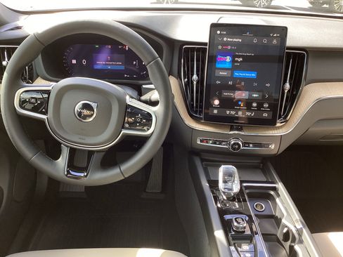 Used 2026 Volvo XC60 B5 Plus w/ Protection Package Premier AWD/4WD image 18
