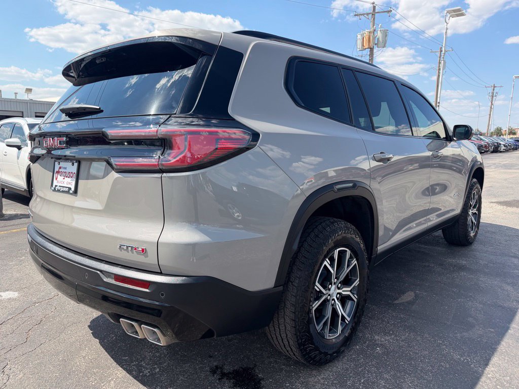 Used 2026 GMC Acadia AT4 w/ Luxury Package AWD/4WD image 3