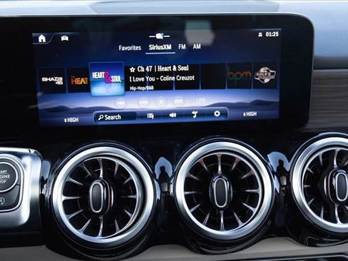 Certified 2026 Mercedes-Benz GLB 250 4MATIC image 17