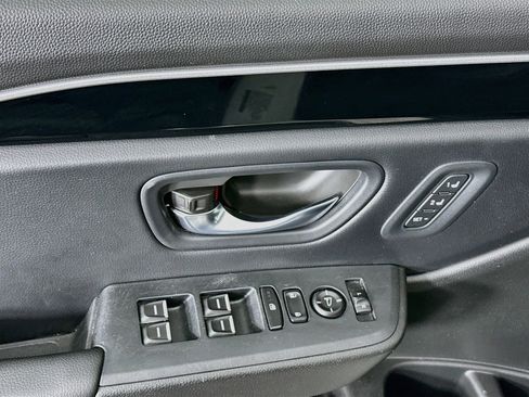 Used 2025 Honda Pilot EX-L image 15