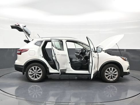 Used 2021 Nissan Rogue Sport SV FWD image 28