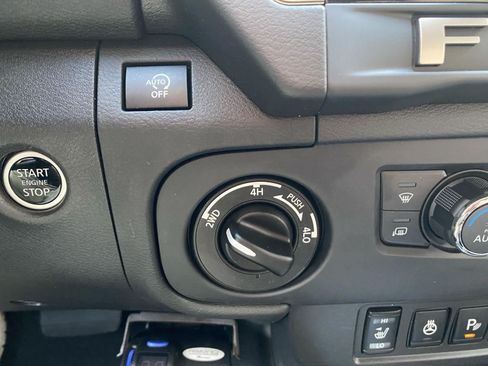 Used 2025 Nissan Frontier SV w/ SV Convenience Package AWD/4WD image 48