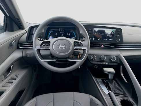 New 2026 Hyundai Elantra SE image 15