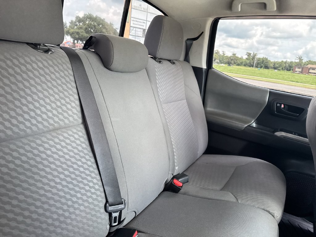 Used 2023 Toyota Tacoma SR5 RWD image 33