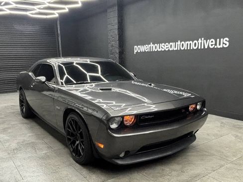 Used 2014 Dodge Challenger R/T RWD image 13