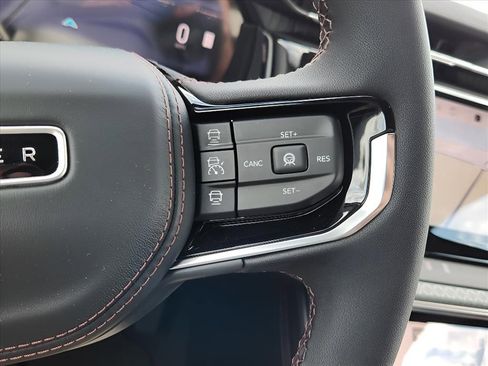New 2025 Jeep Wagoneer S Limited AWD/4WD image 12