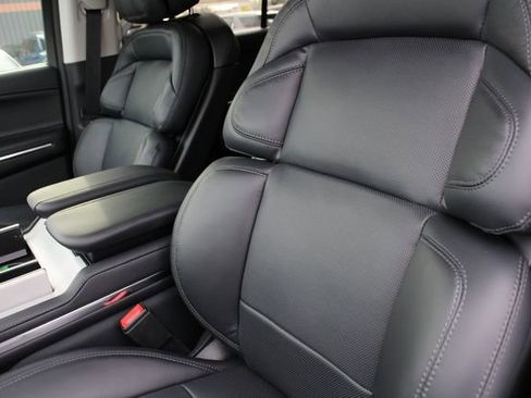 New 2026 Lincoln Navigator L Reserve AWD/4WD image 36