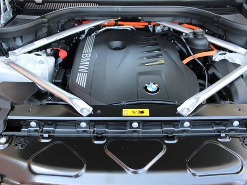 New 2026 BMW X5 xDrive50e w/ M Sport Package image 38