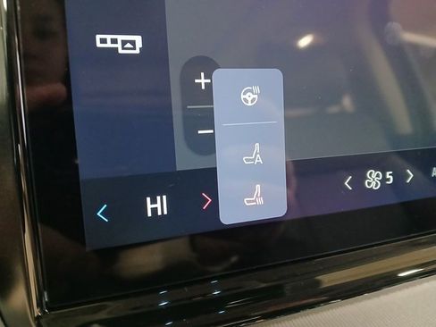 New 2025 Ford Expedition Active image 16