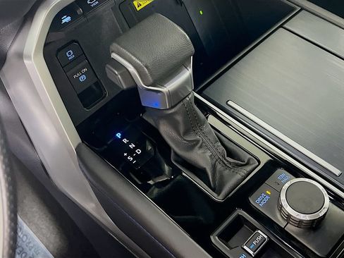 Used 2023 Toyota Tundra Platinum AWD/4WD image 15