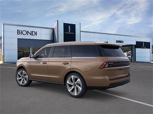 New 2026 Lincoln Navigator Black Label AWD/4WD image 4