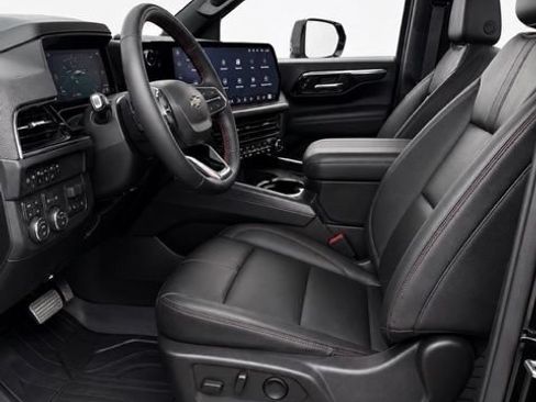 Used 2026 Chevrolet Suburban RST AWD/4WD image 13