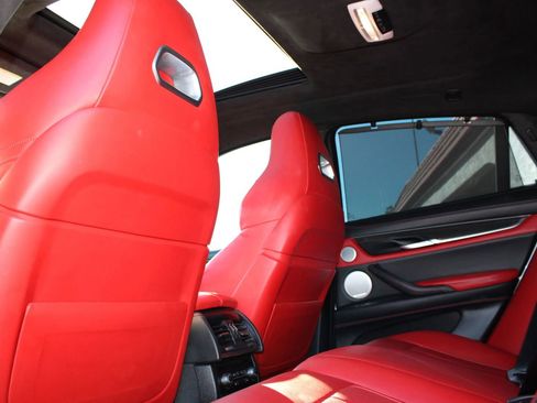 Used 2018 BMW X6 M w/ Executive Package image 18