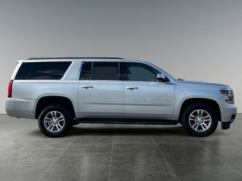 Used 2020 Chevrolet Suburban LT AWD/4WD image 11