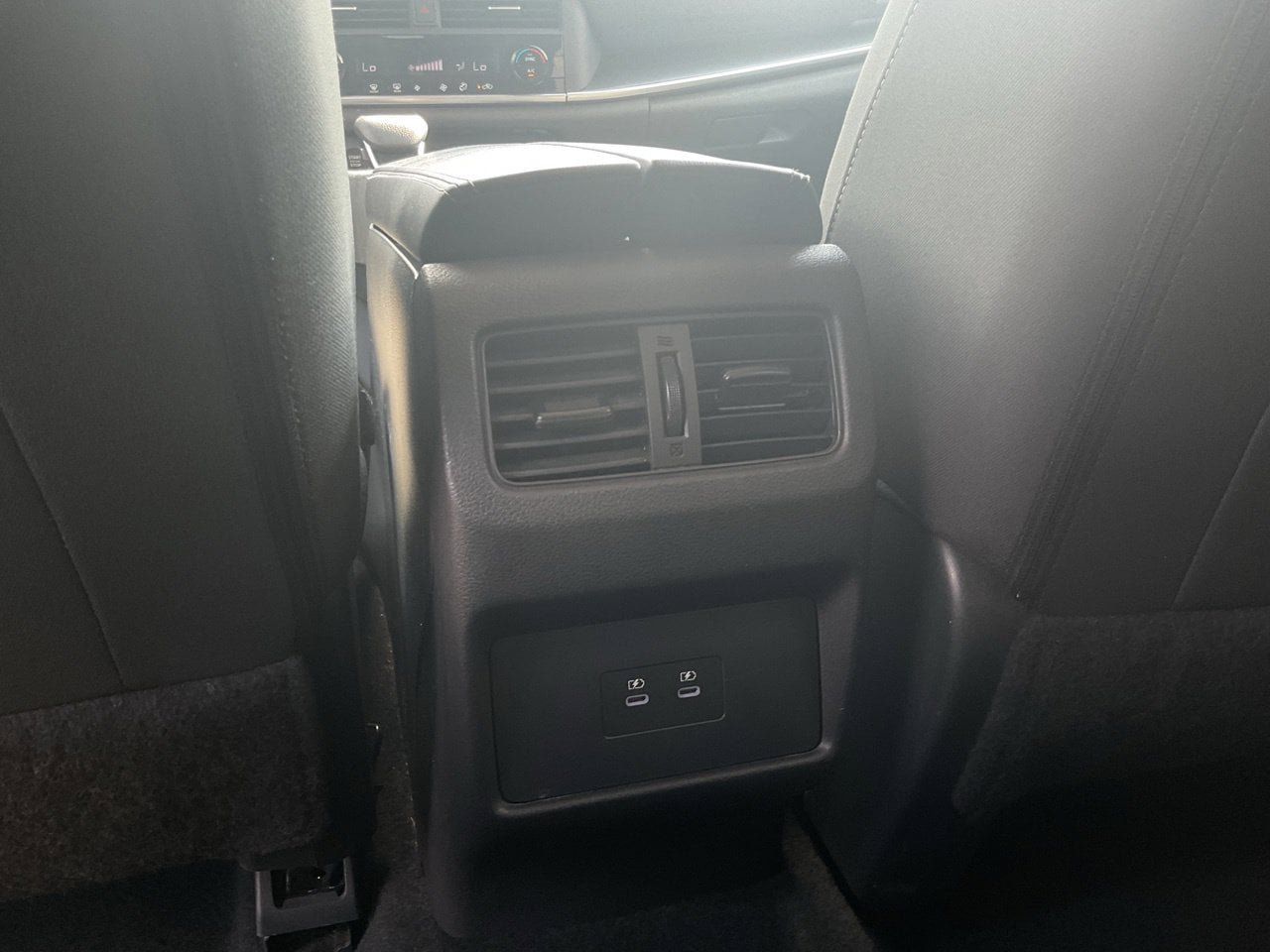 Used 2025 Nissan Rogue SV FWD image 12