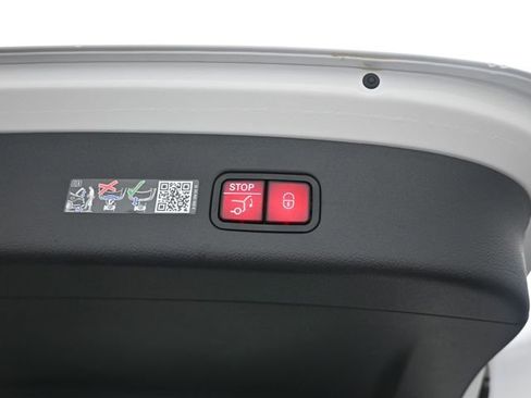 Used 2026 Mercedes-Benz GLC 300 GLC 300 image 36