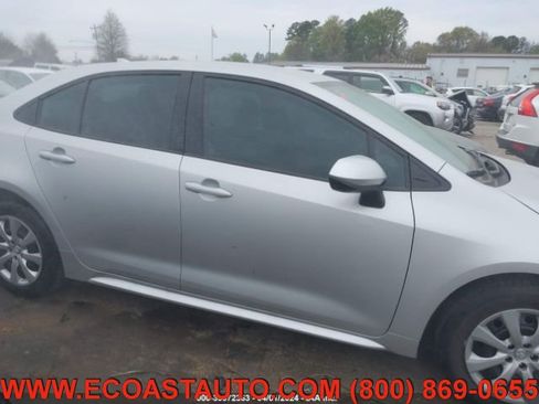 Used 2023 Toyota Corolla LE image 5