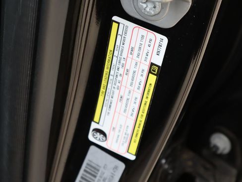 Used 2019 RAM 1500 Laramie AWD/4WD image 32