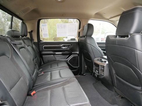 Used 2019 RAM 1500 Laramie image 28