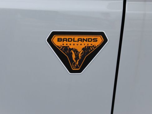 New 2026 Ford Bronco Badlands AWD/4WD image 3