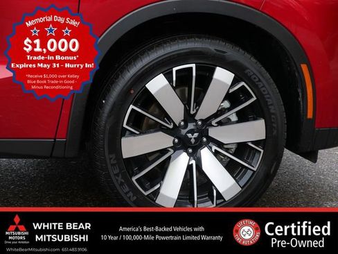 Used 2025 Mitsubishi Outlander SE AWD/4WD image 12
