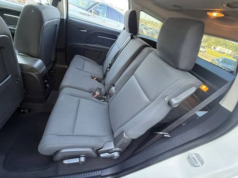 Used 2010 Dodge Journey SXT w/ Flexible Seating Group FWD image 20