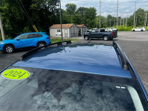 Used 2024 Subaru Crosstrek 2.0i Premium AWD/4WD image 11