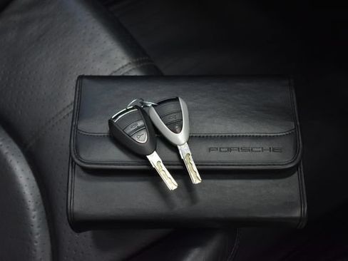 Used 2006 Porsche 911 Carrera 4S AWD/4WD image 6