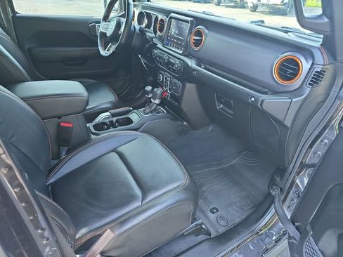 Used 2022 Jeep Gladiator Mojave w/ Cold Weather Group AWD/4WD image 15