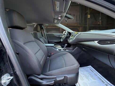 Certified 2020 Chevrolet Malibu LS FWD image 15