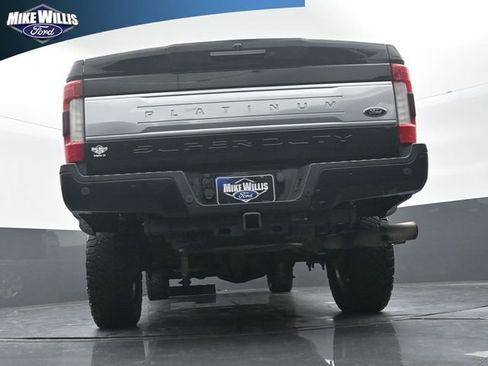 Used 2017 Ford F250 Platinum w/ Platinum Ultimate Package AWD/4WD image 22
