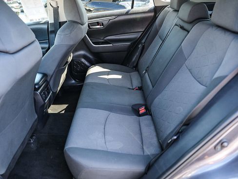 Certified 2022 Toyota RAV4 XLE FWD image 8