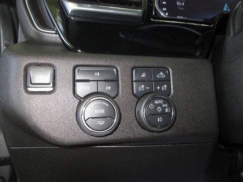 Used 2025 Chevrolet Silverado 3500 LT w/ All Star Edition AWD/4WD image 12
