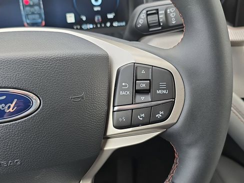 New 2026 Ford Explorer Active w/ Active Comfort Package image 18