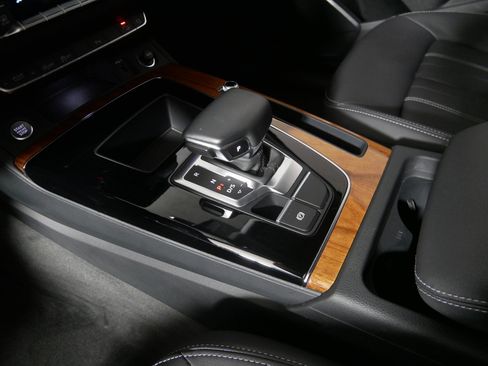 Used 2023 Audi Q5 2.0T Premium w/ Convenience Package image 24