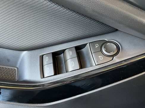 New 2026 Chevrolet Equinox LT FWD image 28