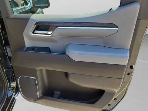 Used 2024 GMC Sierra 1500 SLT image 24