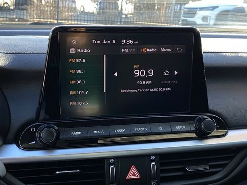 Used 2024 Kia Forte LXS w/ LXS Technology Package image 17