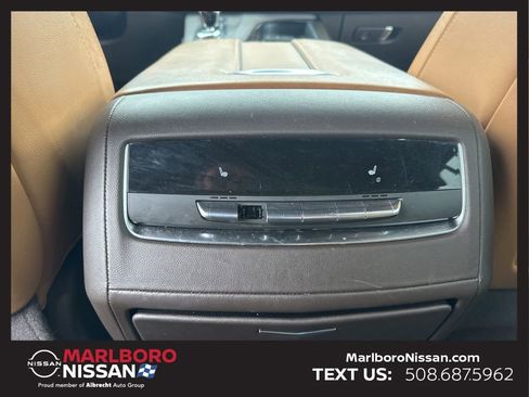 Used 2022 Cadillac Escalade Premium Luxury w/ Performance Package image 27