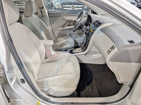 Used 2010 Toyota Corolla LE image 27