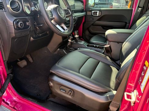 Used 2024 Jeep Wrangler Unlimited Sahara w/ Safety Group AWD/4WD image 14