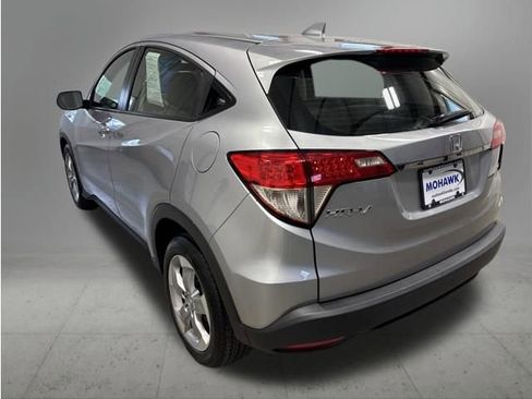 Used 2021 Honda HR-V LX image 3