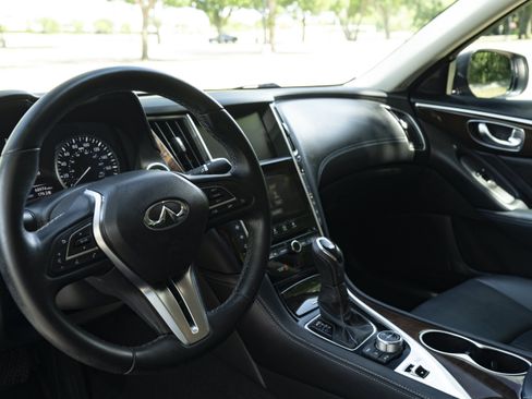 Used 2018 INFINITI Q50 Luxe RWD image 16
