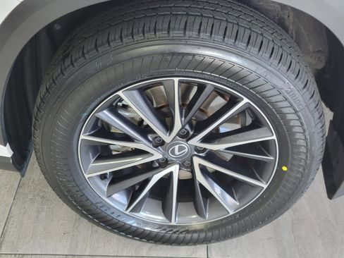 Certified 2024 Lexus NX 250 FWD w/ Premium Package image 9